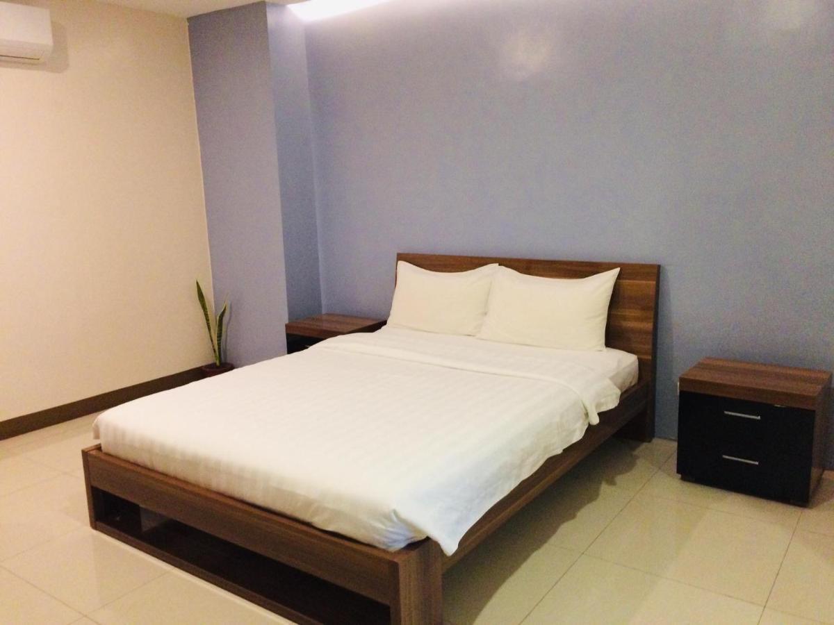 Ybc Grand Hotel Olongapo Extérieur photo