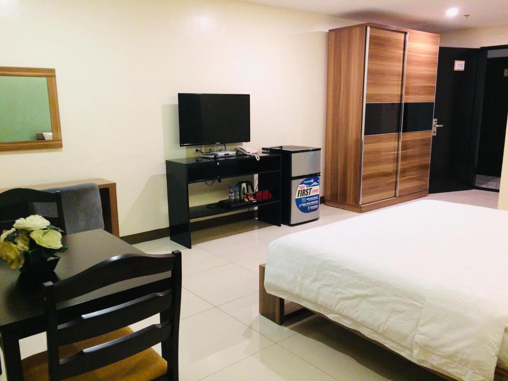 Ybc Grand Hotel Olongapo Extérieur photo