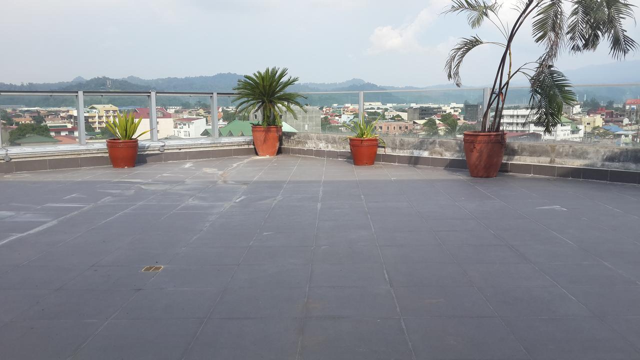 Ybc Grand Hotel Olongapo Extérieur photo