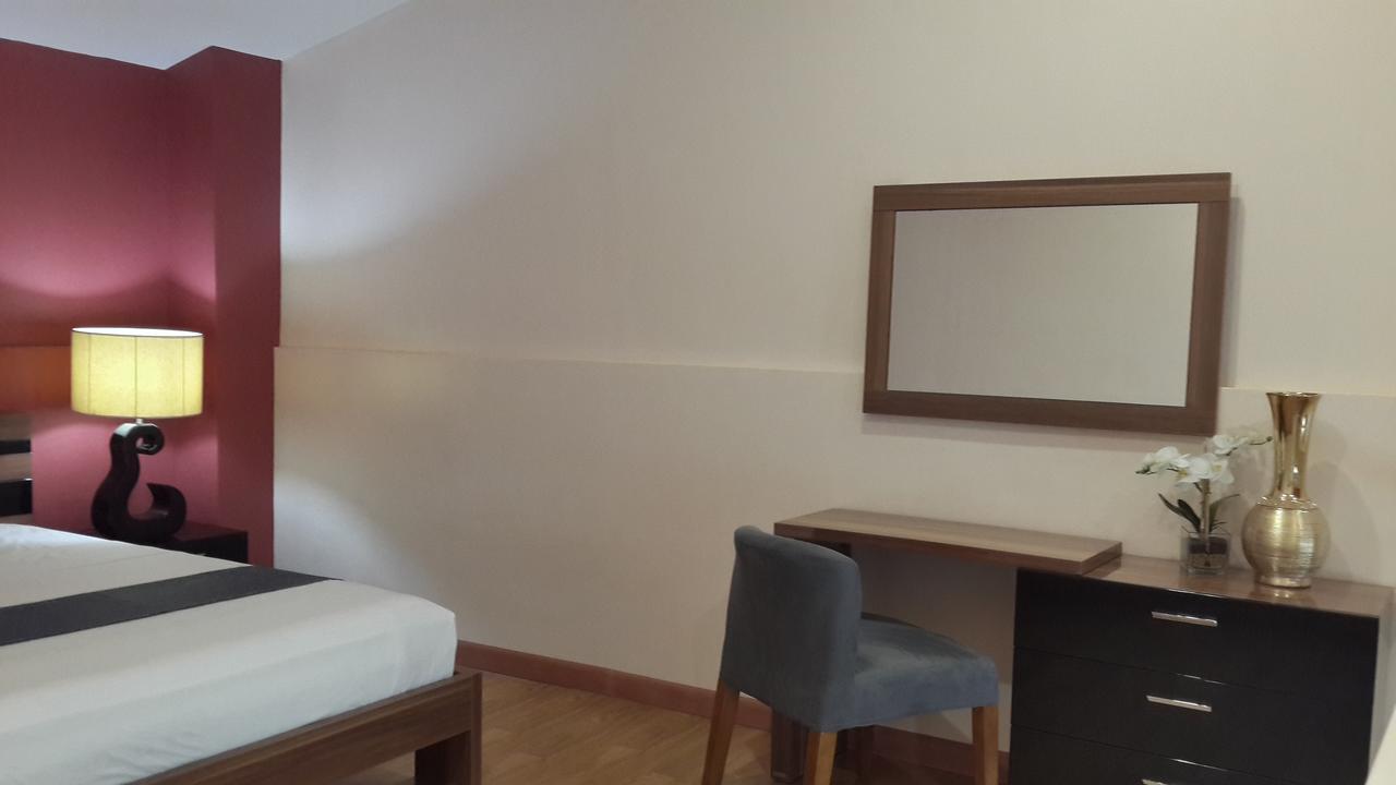 Ybc Grand Hotel Olongapo Extérieur photo