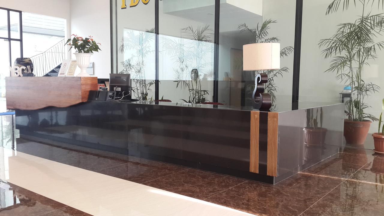Ybc Grand Hotel Olongapo Extérieur photo